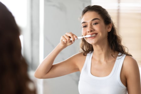 เทคนิคการแปรงฟันให้ฟันขาว